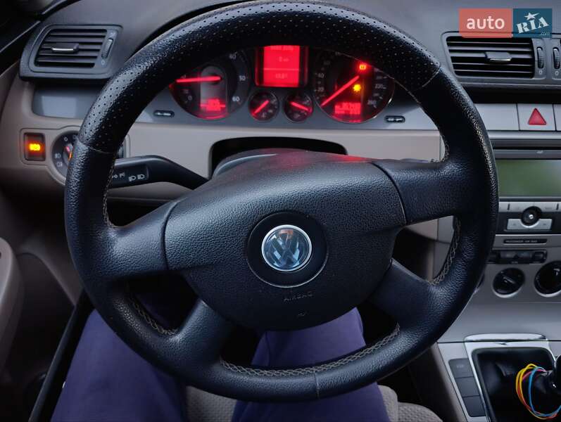 Универсал Volkswagen Passat 2006 в Теофиполе
