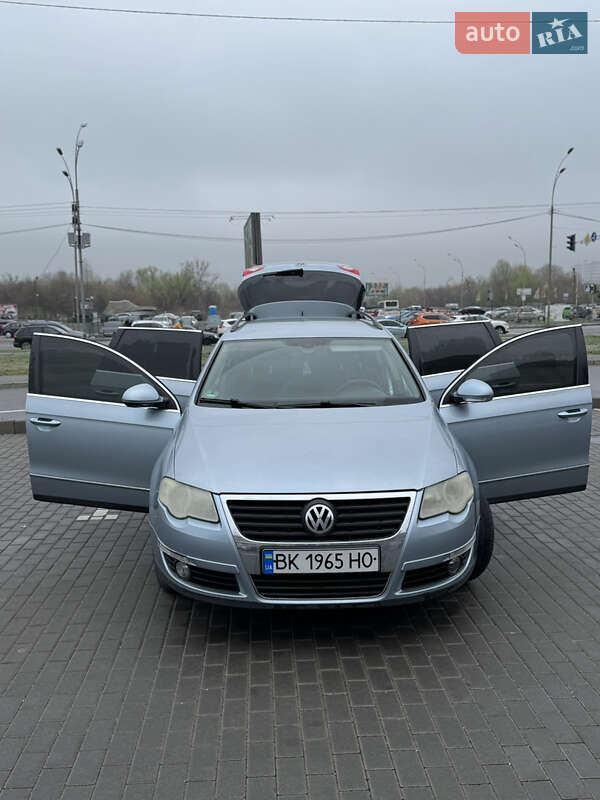 Універсал Volkswagen Passat 2005 в 