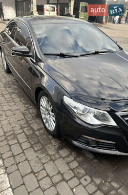 Седан Volkswagen Passat 2010 в 