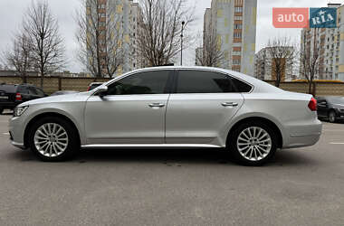 Седан Volkswagen Passat 2016 в 