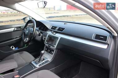 Универсал Volkswagen Passat 2012 в 