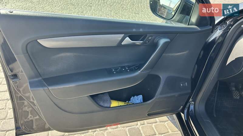 Универсал Volkswagen Passat 2013 в Киеве
