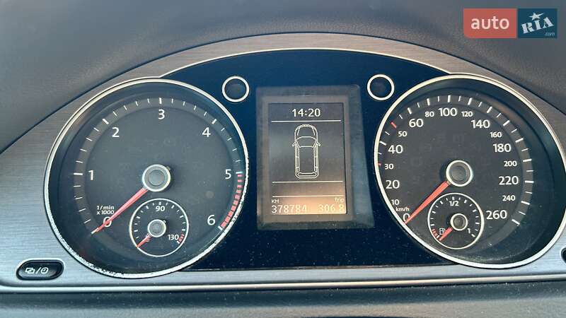 Универсал Volkswagen Passat 2013 в Киеве