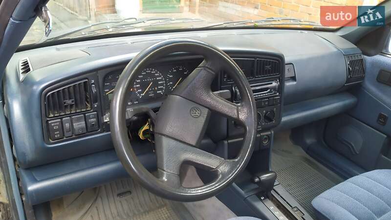 Универсал Volkswagen Passat 1990 в Харькове