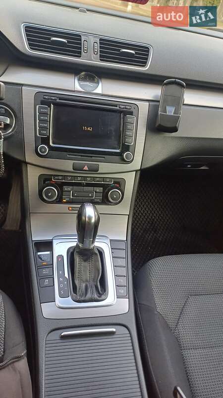 Универсал Volkswagen Passat 2011 в Кролевце