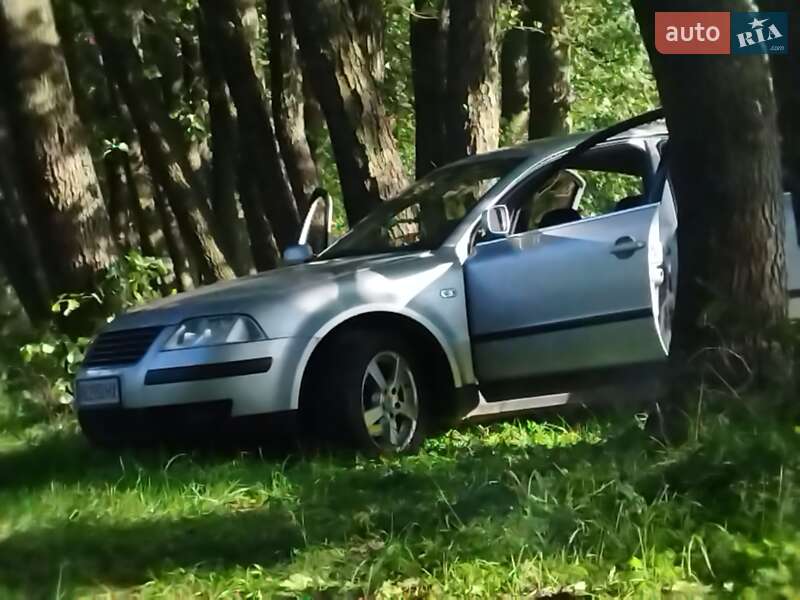 Седан Volkswagen Passat 2003 в Виннице