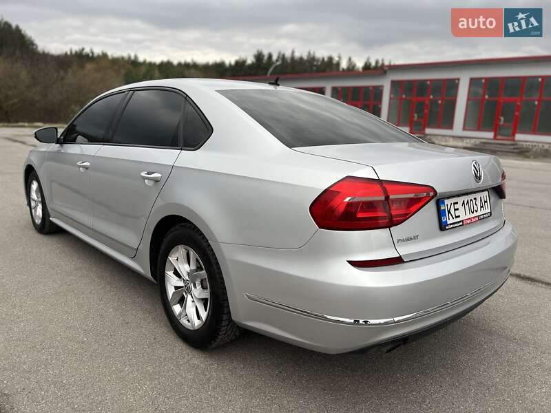 Седан Volkswagen Passat 2016 в Хмельницькому