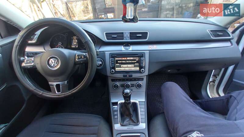 Универсал Volkswagen Passat 2014 в Кривом Роге