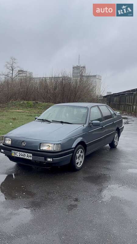 Седан Volkswagen Passat 1988 в 
