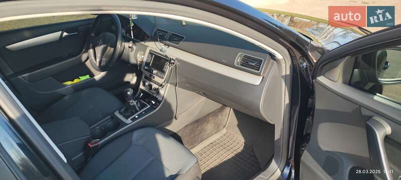 Универсал Volkswagen Passat 2012 в Житомире