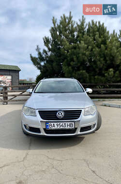 Універсал Volkswagen Passat 2009 в 