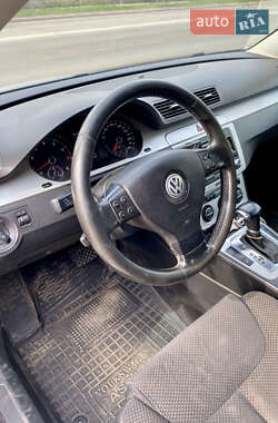 Універсал Volkswagen Passat 2009 в 