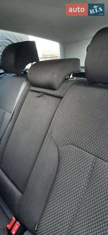 Універсал Volkswagen Passat 2012 в Ужгороді