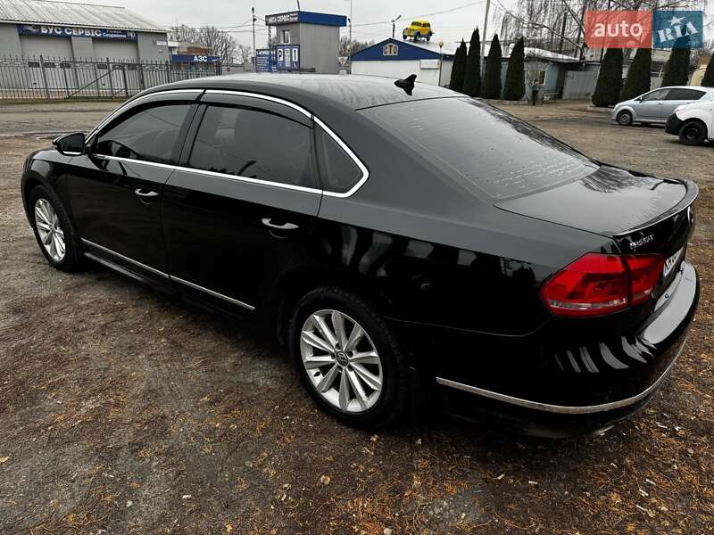 Седан Volkswagen Passat 2012 в Киеве