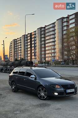 Универсал Volkswagen Passat 2010 в 