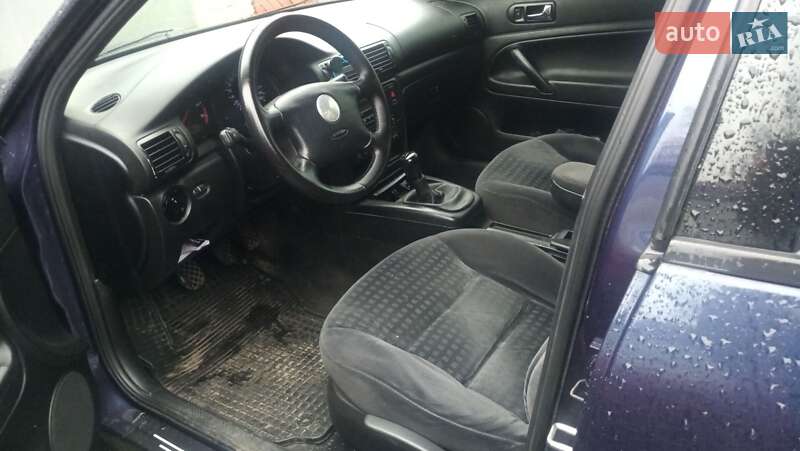 Універсал Volkswagen Passat 1998 в Києві