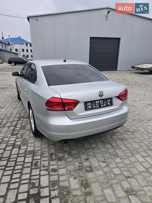 Седан Volkswagen Passat 2014 в Хотине