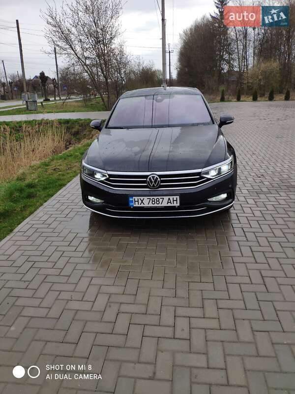 Volkswagen Passat 2021