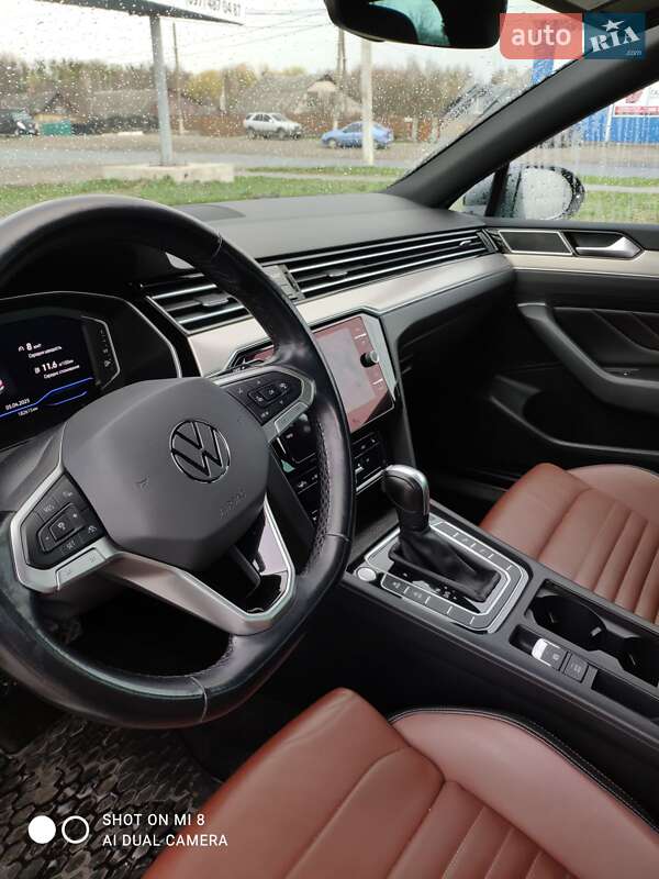 Седан Volkswagen Passat 2021 в Шепетовке