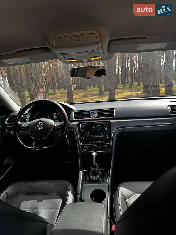 Седан Volkswagen Passat 2017 в Сумах
