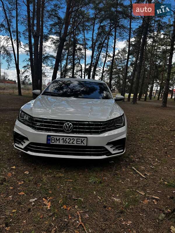 Седан Volkswagen Passat 2017 в Сумах