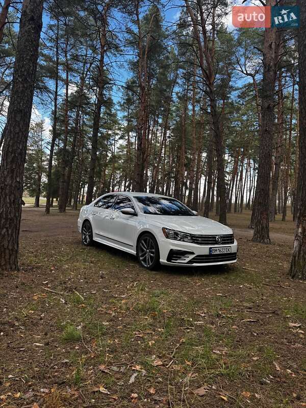 Седан Volkswagen Passat 2017 в Сумах