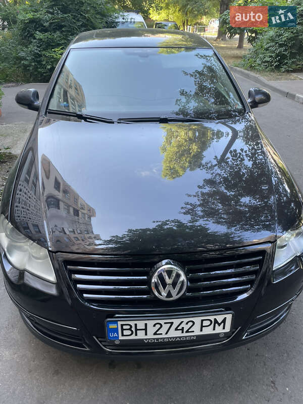 Седан Volkswagen Passat 2008 в Одессе