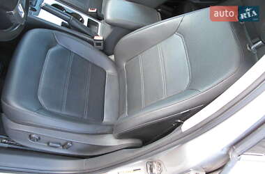 Седан Volkswagen Passat 2012 в 