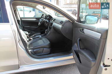 Седан Volkswagen Passat 2012 в 