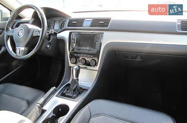 Седан Volkswagen Passat 2012 в 