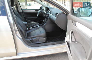 Седан Volkswagen Passat 2012 в 