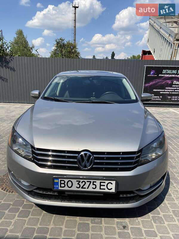 Седан Volkswagen Passat 2013 в Тернополі