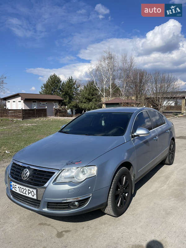 Седан Volkswagen Passat 2010 в Днепре