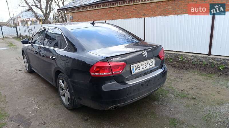 Седан Volkswagen Passat 2012 в Тростянці
