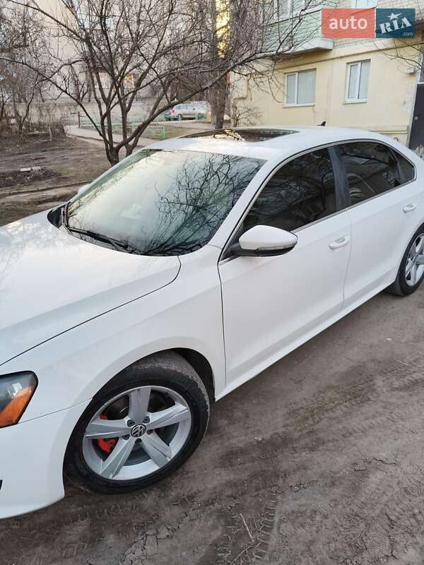 Седан Volkswagen Passat 2012 в Виннице