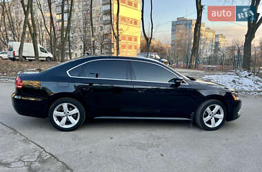 Седан Volkswagen Passat 2012 в Днепре