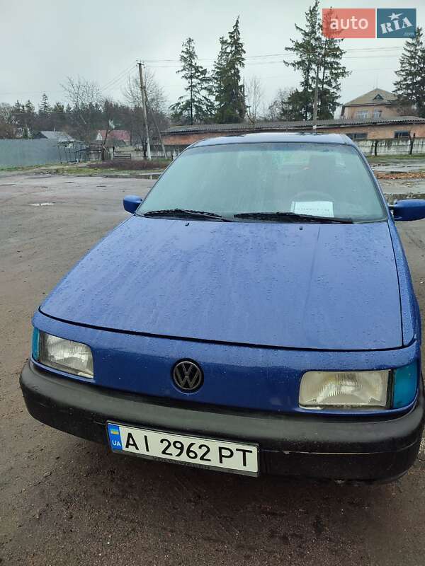Седан Volkswagen Passat 1988 в 