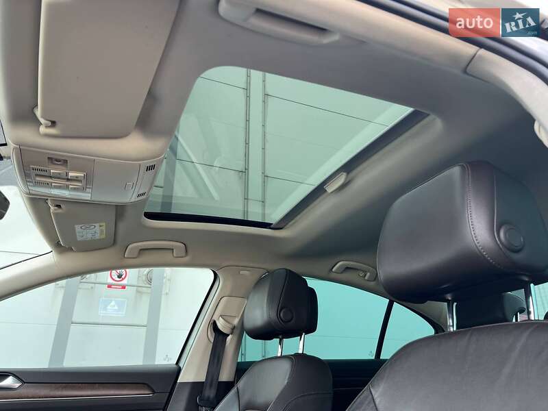 Седан Volkswagen Passat 2015 в Киеве