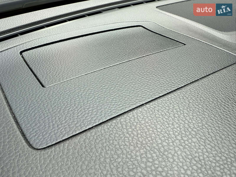 Седан Volkswagen Passat 2015 в Киеве