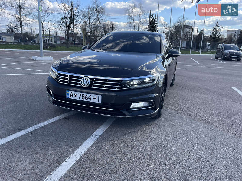 Универсал Volkswagen Passat 2017 в Житомире