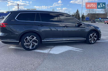 Универсал Volkswagen Passat 2017 в 
