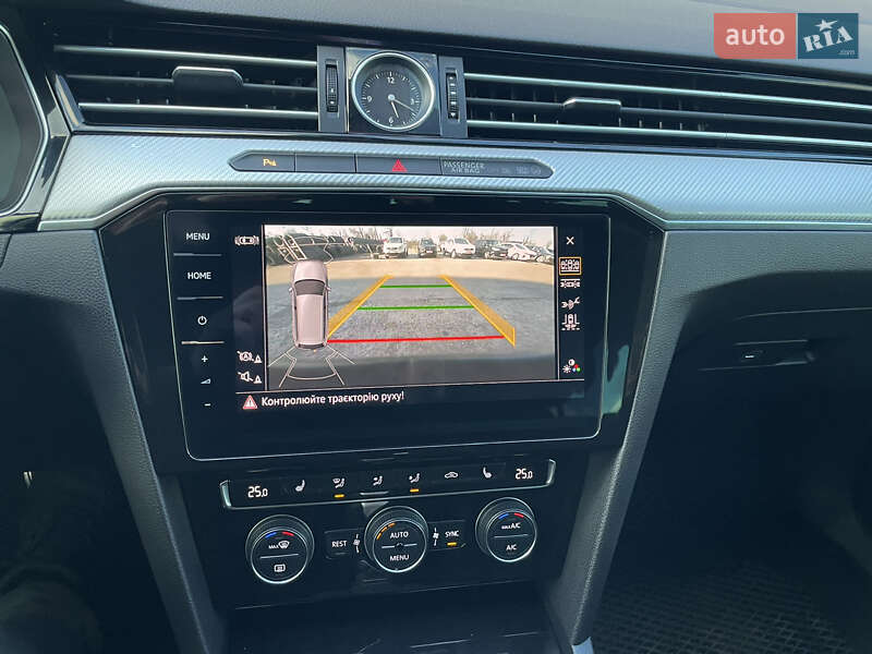 Универсал Volkswagen Passat 2017 в Житомире