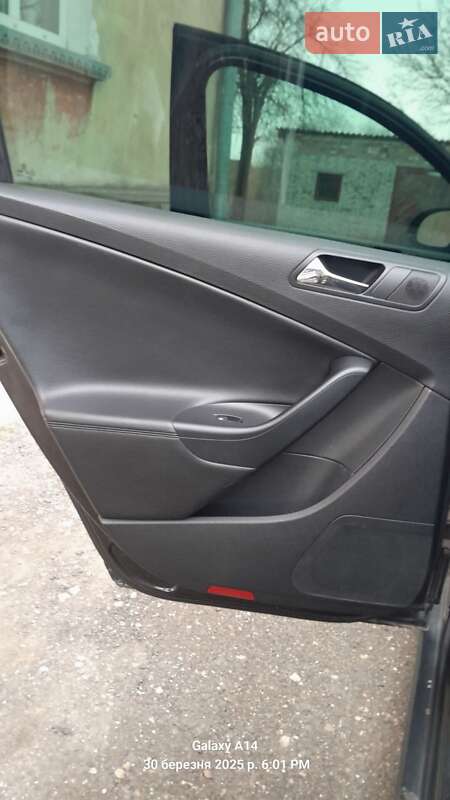Универсал Volkswagen Passat 2009 в Луцке