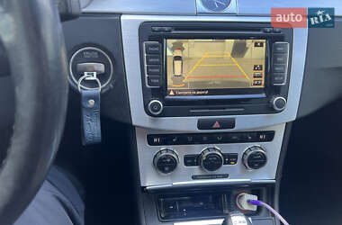 Універсал Volkswagen Passat 2011 в 