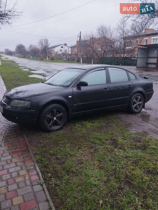 Седан Volkswagen Passat 1997 в Петрівці-Роменській