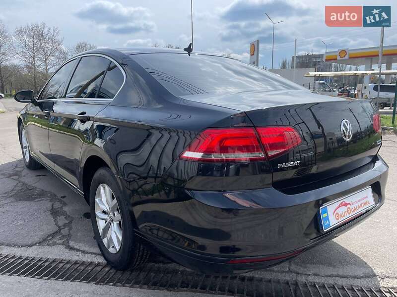 Седан Volkswagen Passat 2016 в Миколаєві