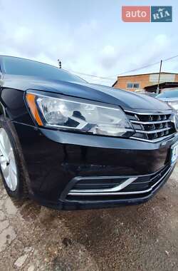 Седан Volkswagen Passat 2017 в 
