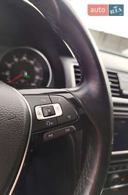 Седан Volkswagen Passat 2017 в 