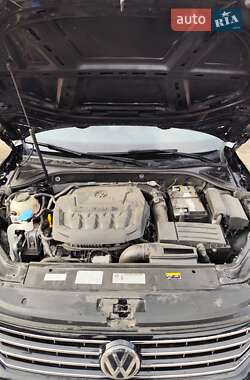 Седан Volkswagen Passat 2017 в 