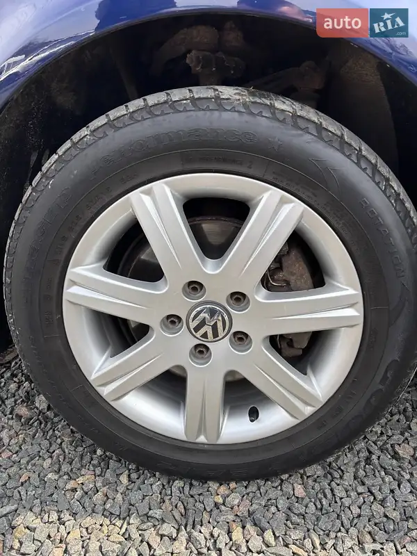 Седан Volkswagen Passat 2003 в 